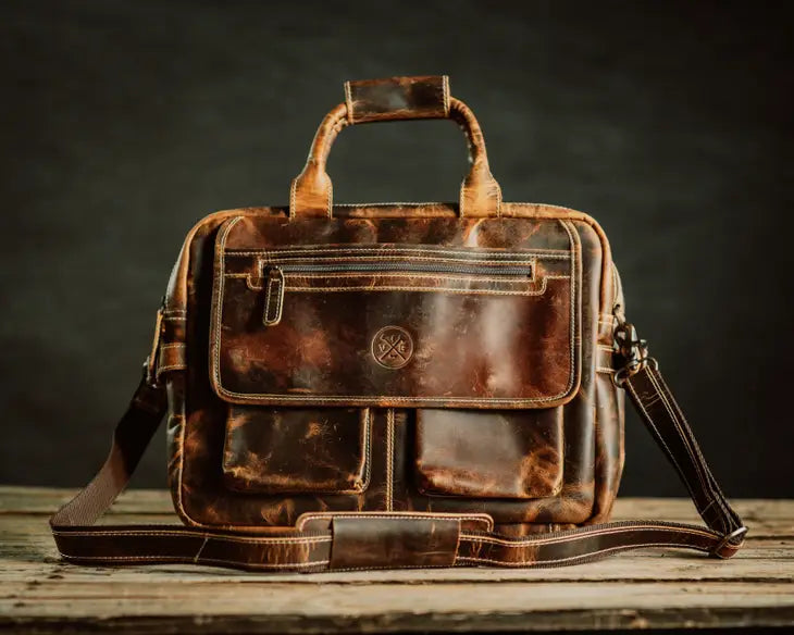 the “Clark” Leather Pilot Bag